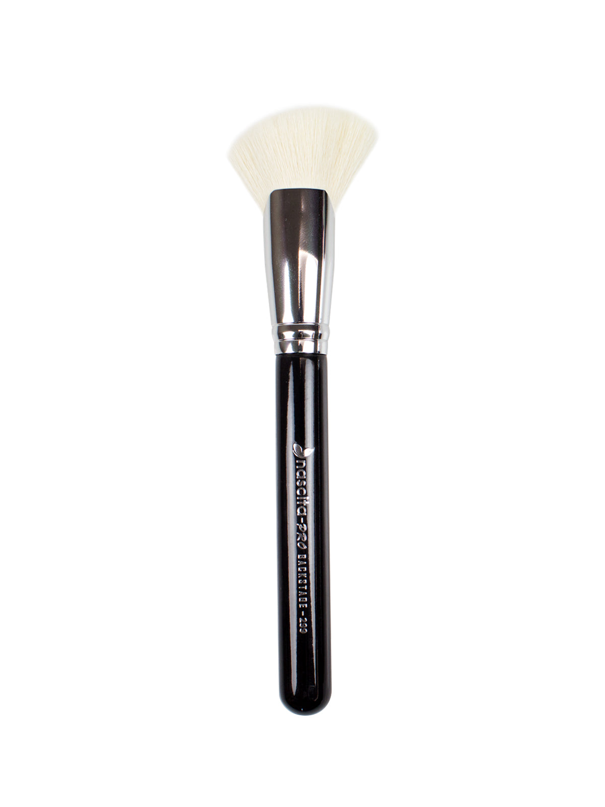 Nascita Backstage Eğimli Büyük Fan Aydınlatıcı Makyaj Fırçası NASBRUSH0299
