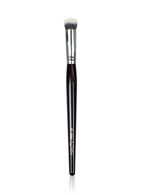 Nascita Pro Yuvarlak Kapatıcı Makyaj Fırçası NASBRUSH0267